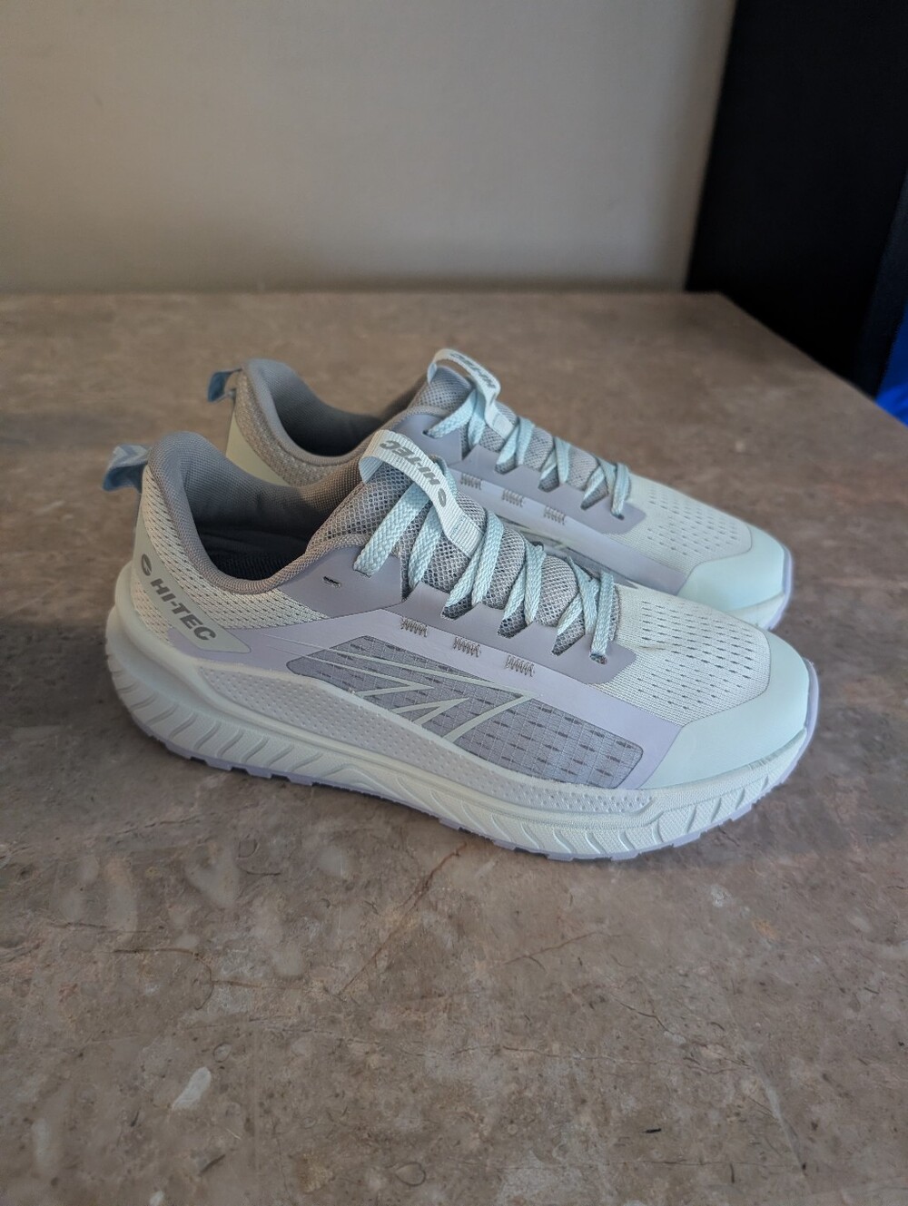Hi-Tec Catalina 11 Trail Running Ice Castle Athletic Running Shoes Women Size 10